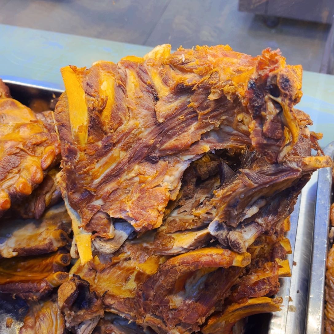 3斤熏酱脊骨99包邮特价