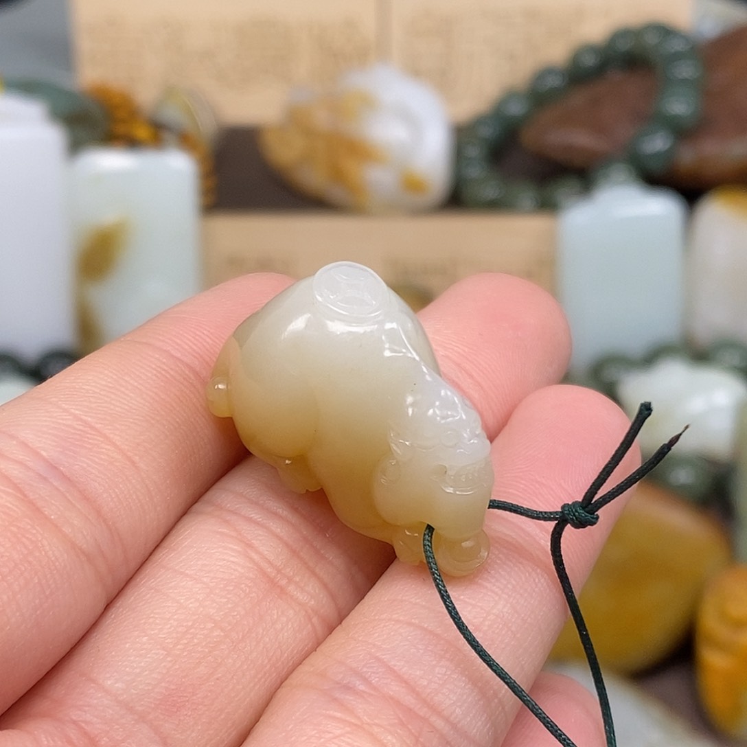 和田玉未镶嵌颈饰20