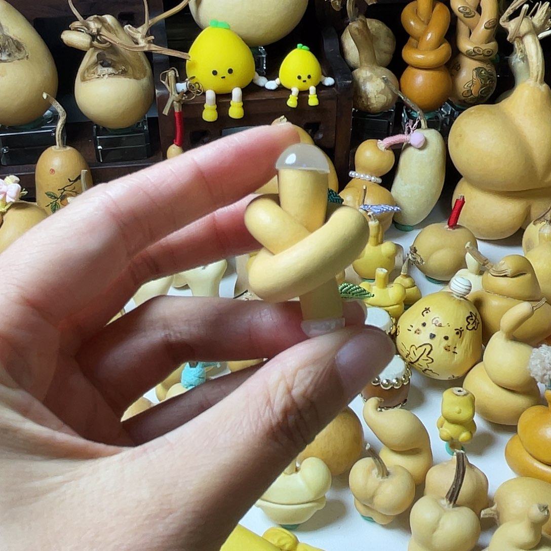 王***岁有机玻璃葫芦葫芦单扣