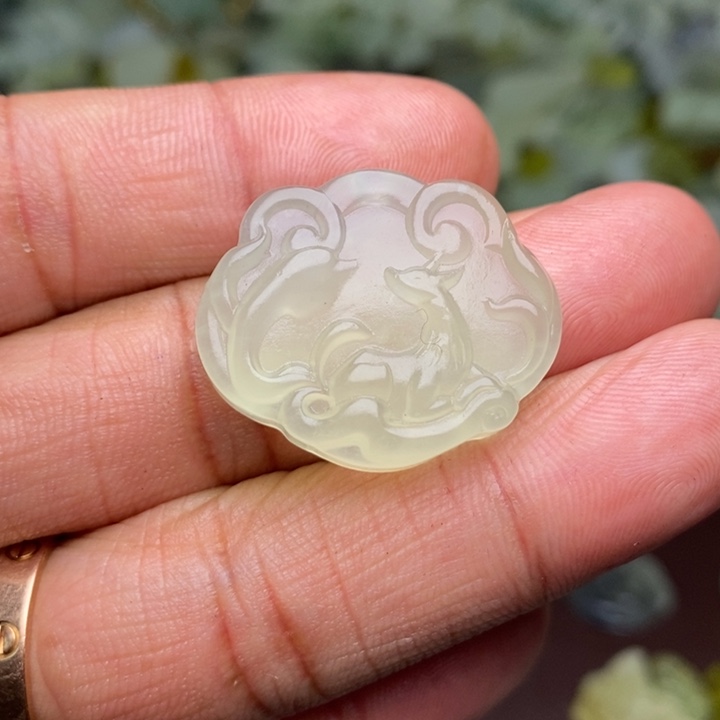 蛇纹石玉颈饰合金218