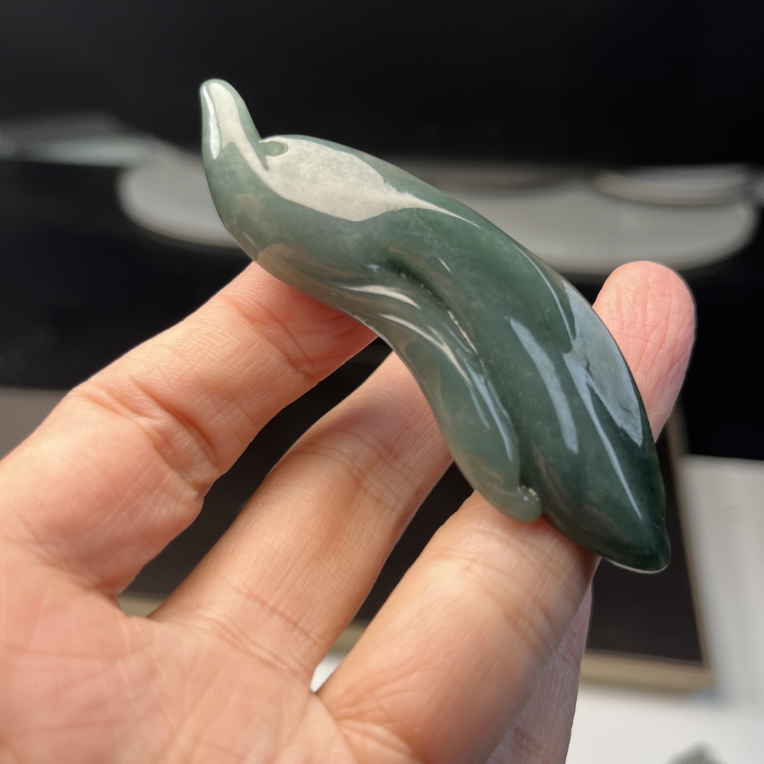 天然翡翠创意雕刻光与影万象关键《生生不息》