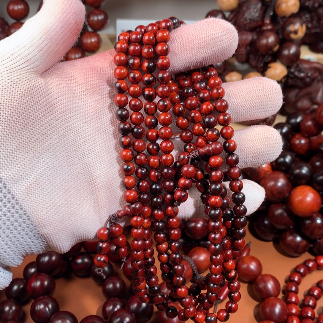 染料紫檀（血檀）0.6  108镇泥-鸡血红火焰纹黑漂红