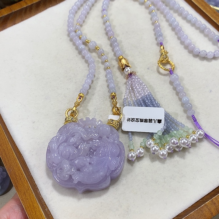 翡翠未镶嵌颈饰翡翠吊坠