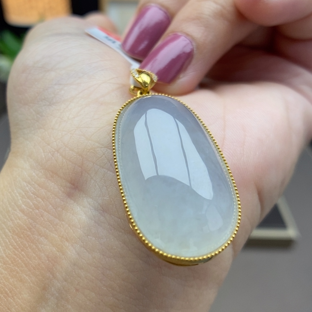 翡翠18K金镶嵌颈饰吊坠63