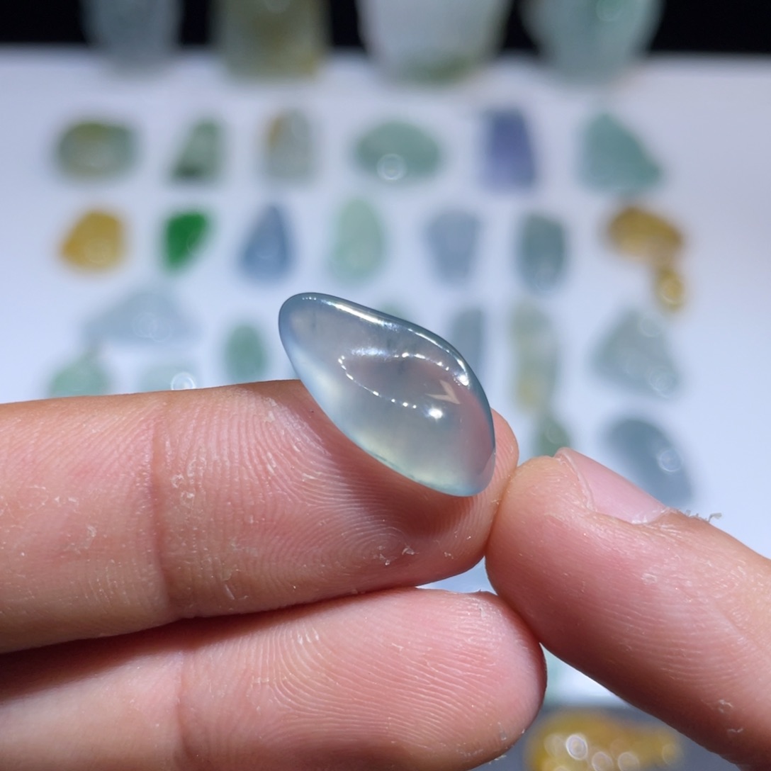 颈饰未镶嵌翡翠随形