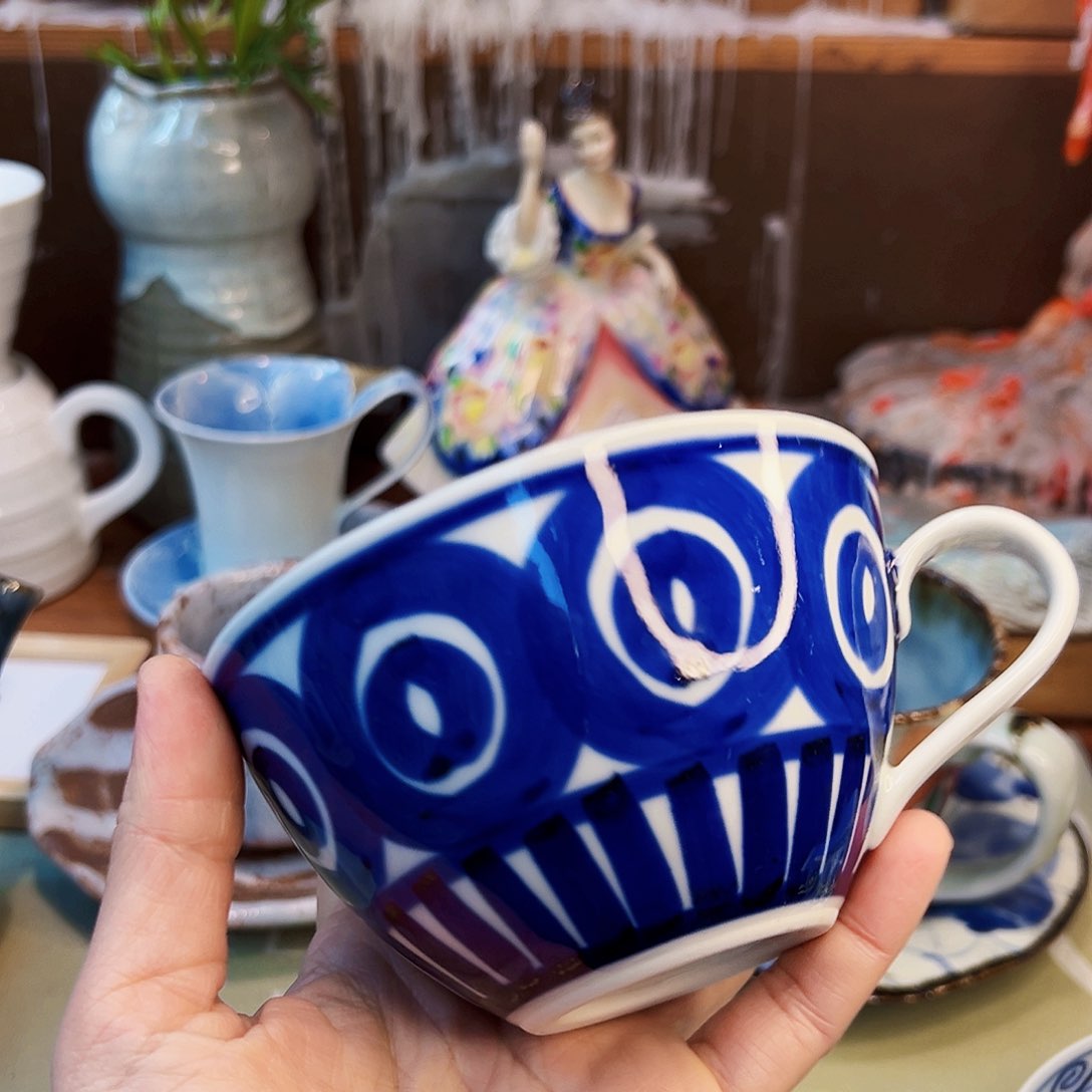 咖啡杯和茶杯也要搭配一些茶