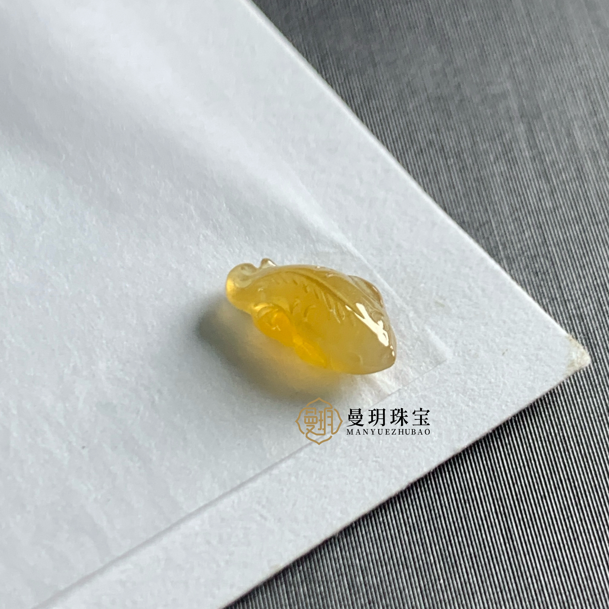 天然缅甸翡翠A货未镶嵌黄翡锦鲤卡8.7-4.6-3.1