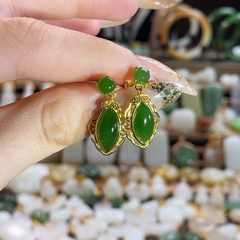 【闪购商品】和田玉耳钉银S925镶嵌