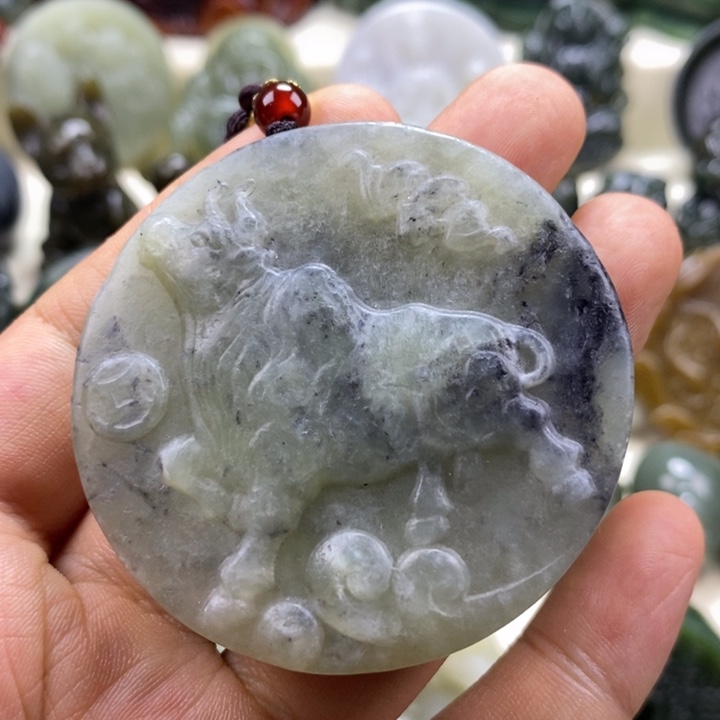 和田玉未镶嵌颈饰