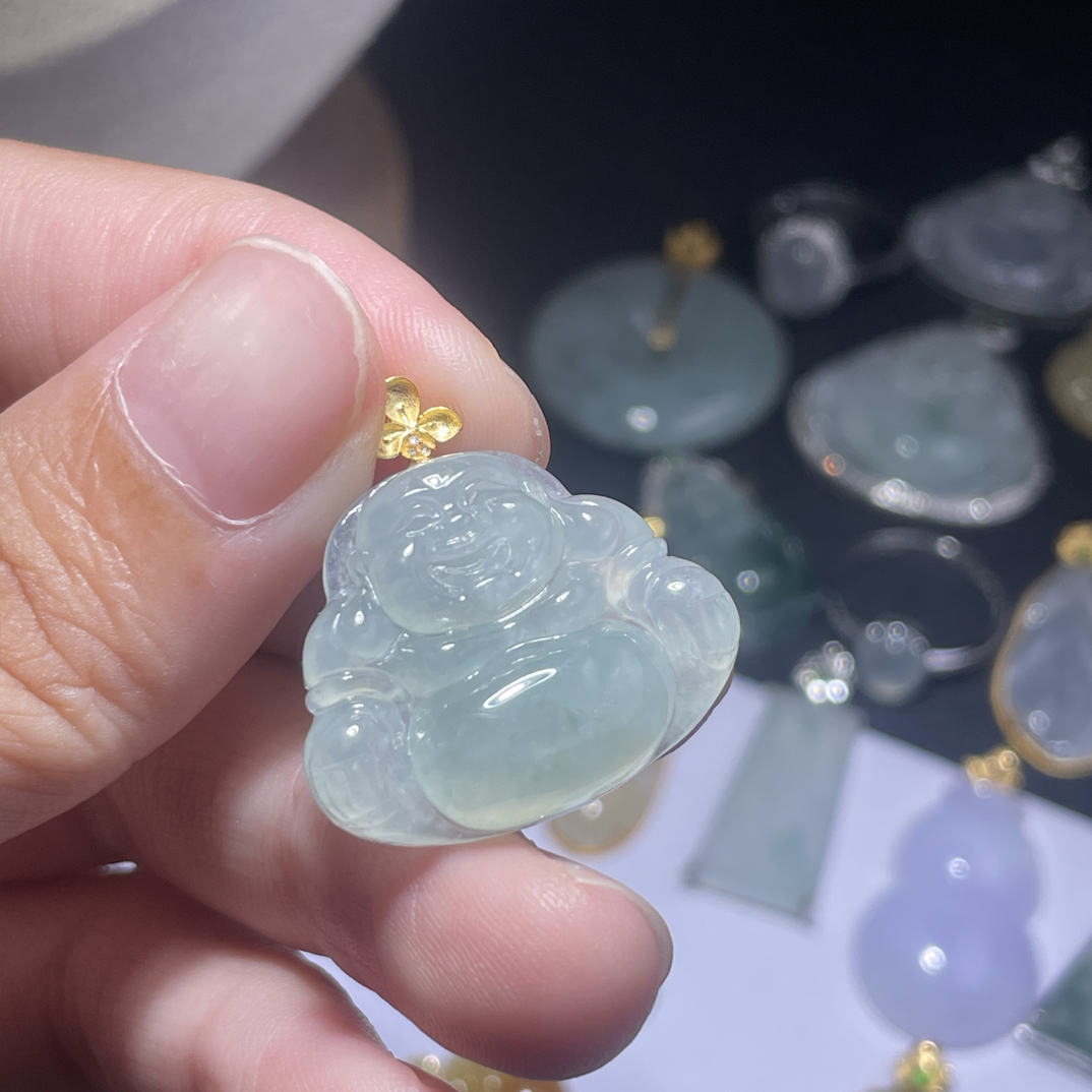 18k金天然a货翡翠吊坠佛公尺寸25×24.9×5.3
