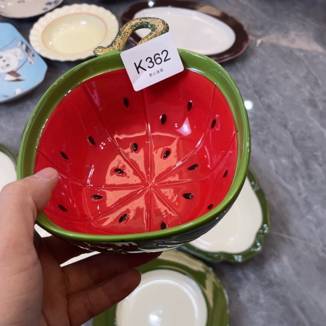 陶瓷微瑕餐具介意勿拍，满18飞！