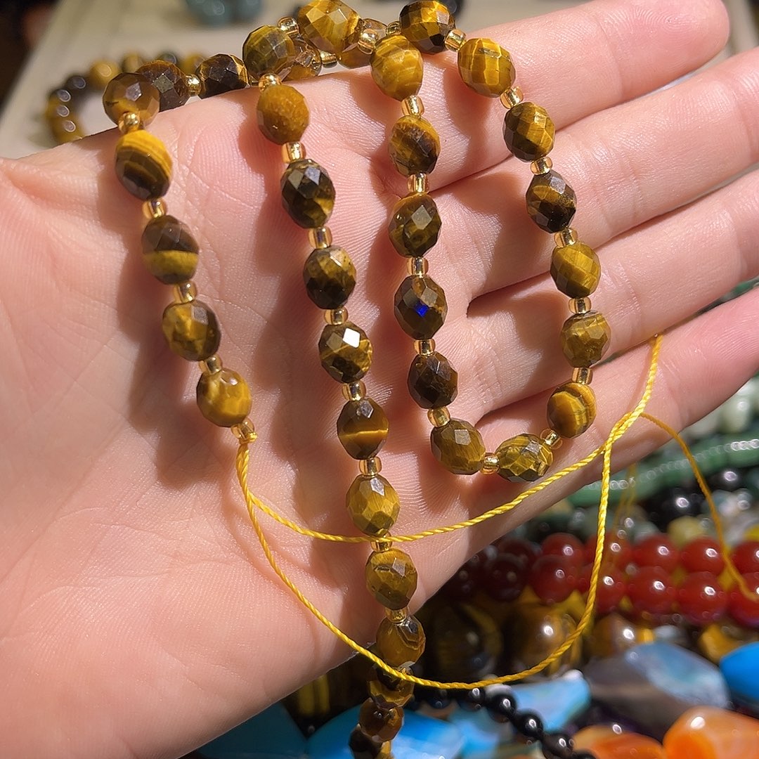 玛瑙/玉髓未镶嵌珠宝半成品虎眼石6.7*7.7mm