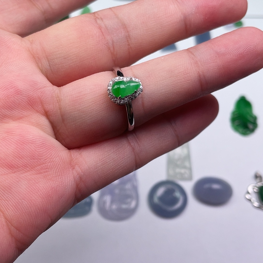 翡翠银S925镶嵌颈饰