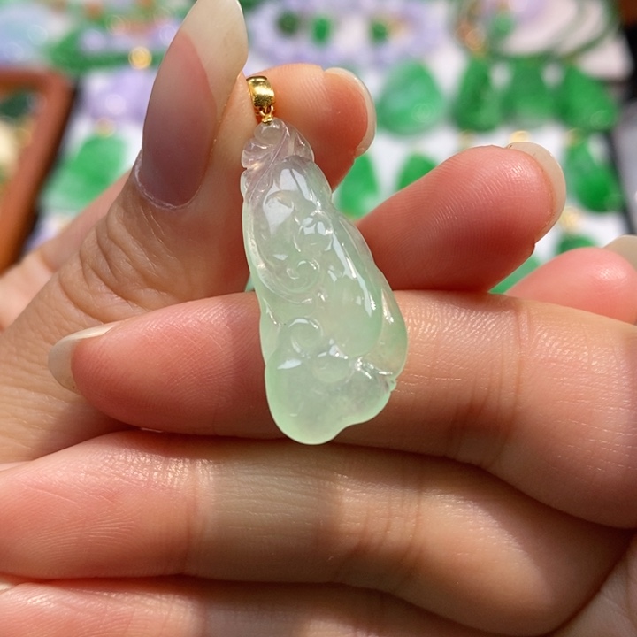 颈饰未镶嵌翡翠吊坠