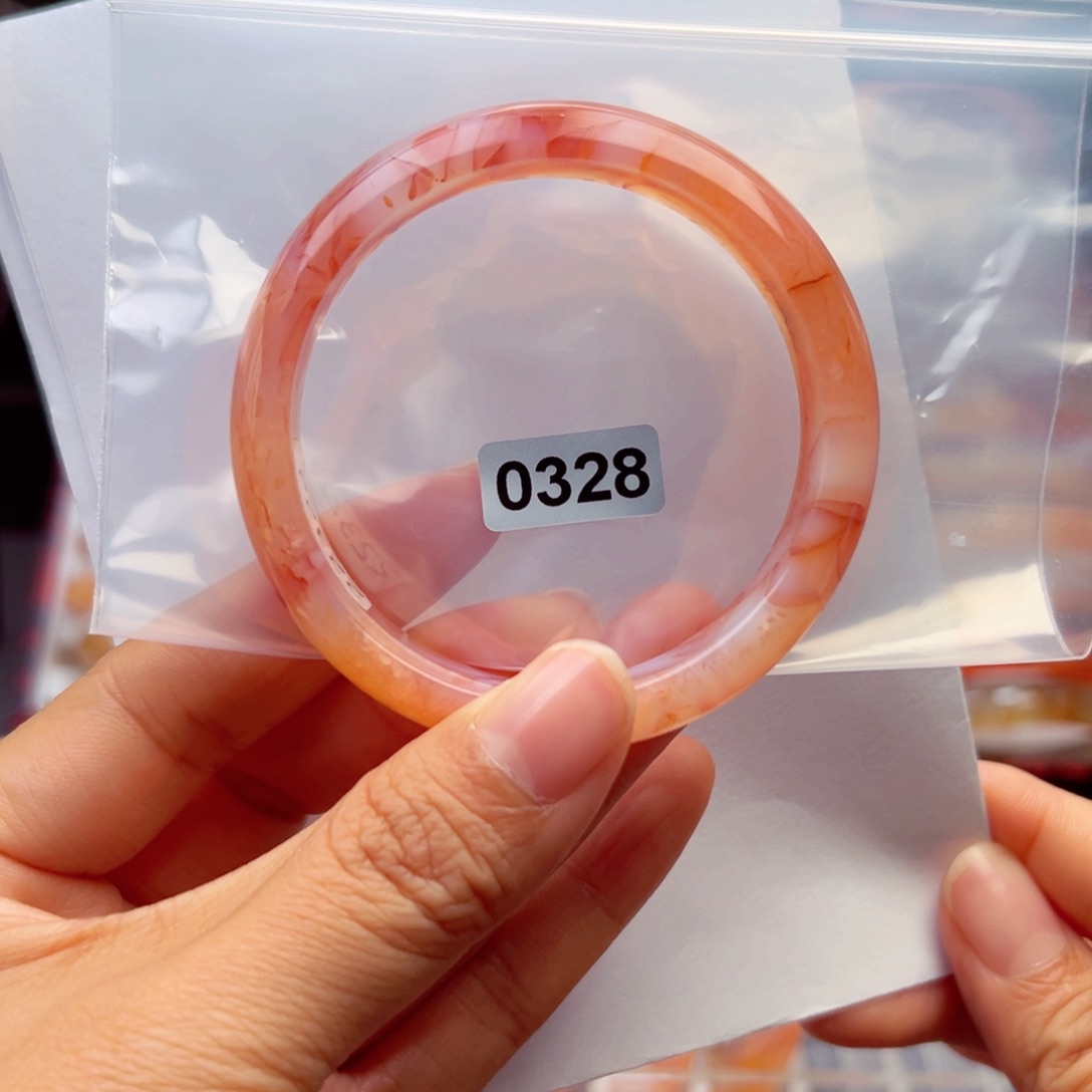 玛瑙/玉髓手镯未镶嵌@****ᴋ