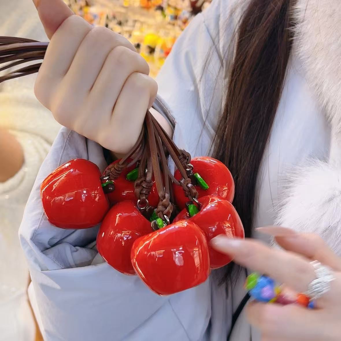 红色平安果手机包包挂件1个