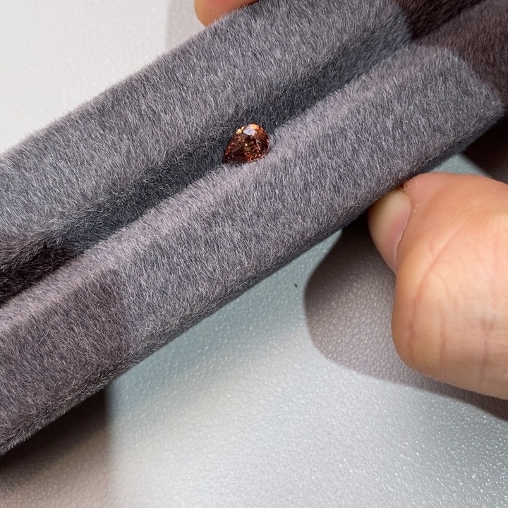 彩色蓝宝石裸石未镶嵌0.84克拉