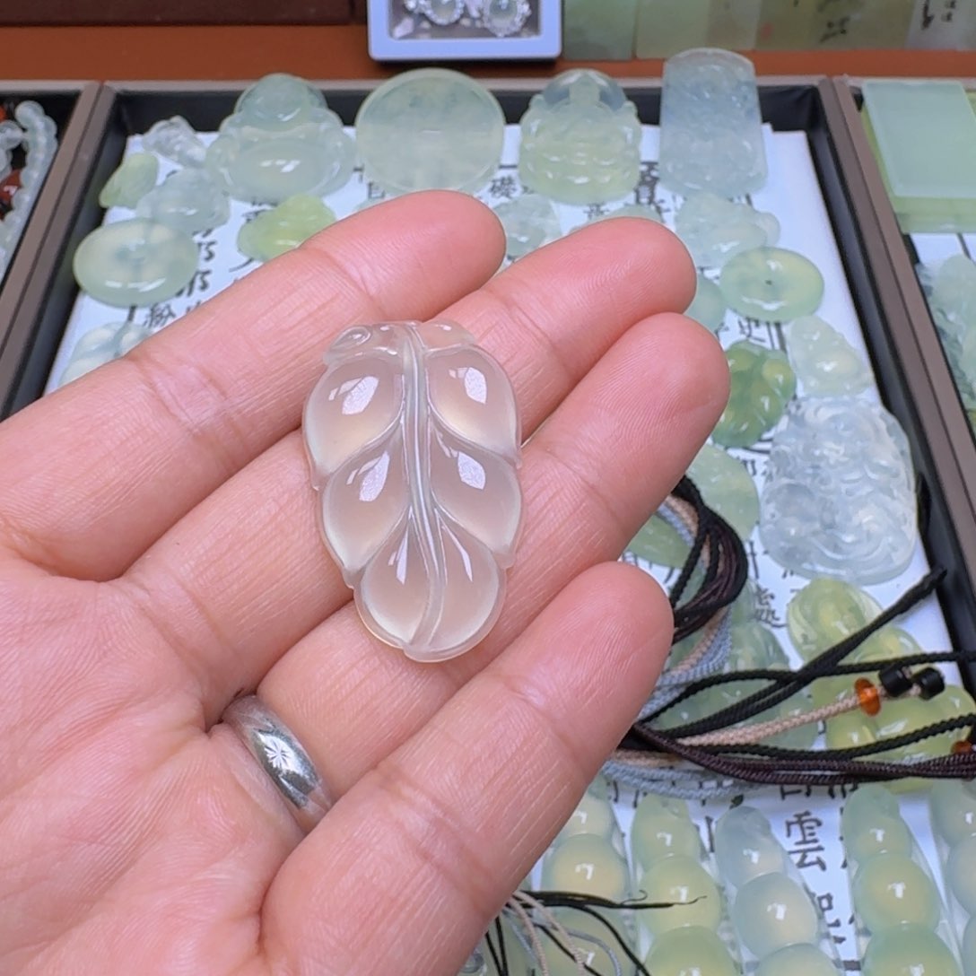 岫玉未镶嵌颈饰［****］天然岫玉精品树叶