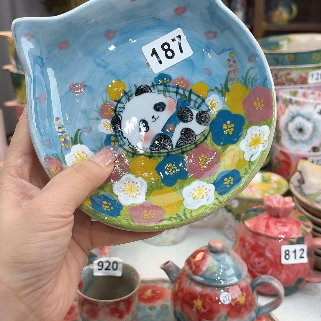 瓷片享**活我也会在心里偷偷说我是最可爱