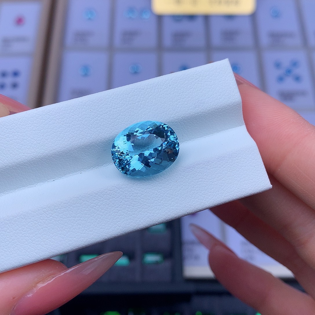海蓝宝石裸石未镶嵌8克拉圣玛利亚