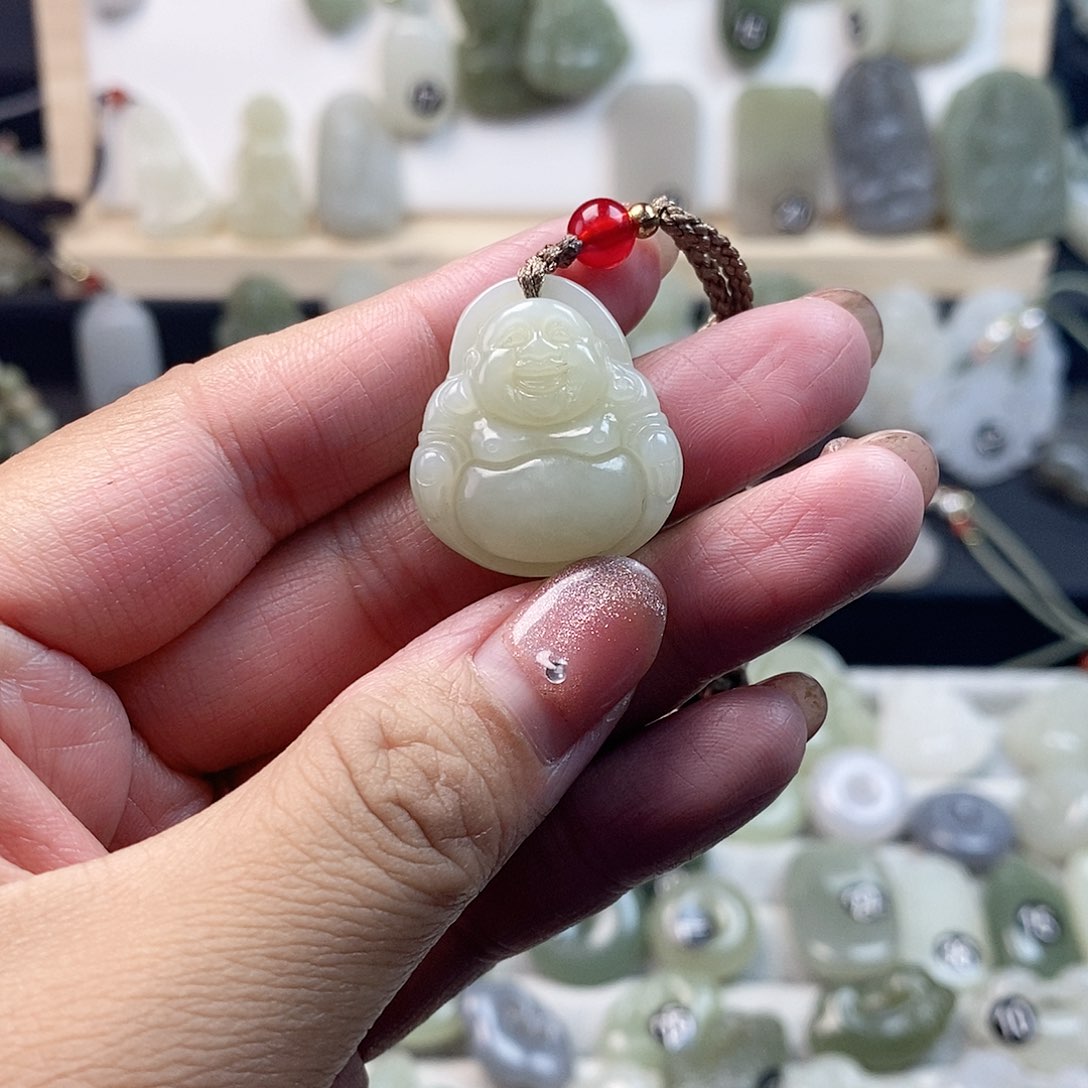 和田玉未镶嵌颈饰佛公2500