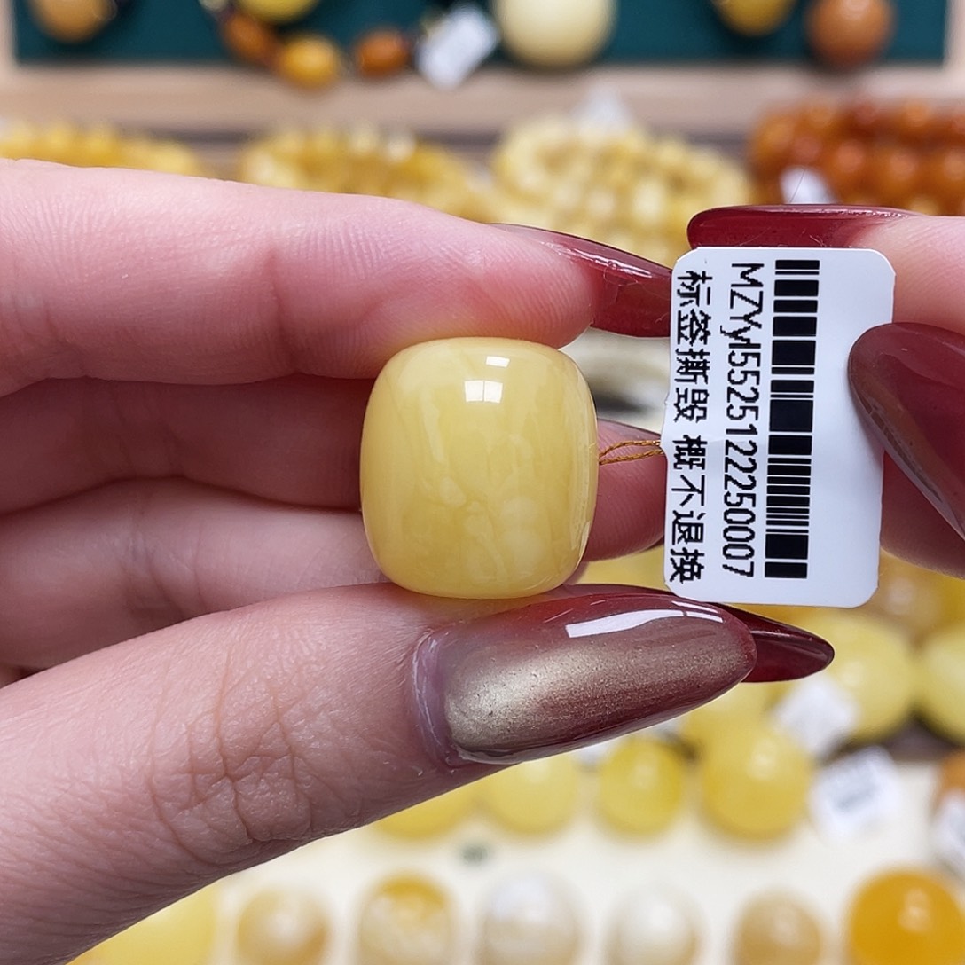 蜜蜡未镶嵌珠宝奇石16.9*18.5mm桶珠