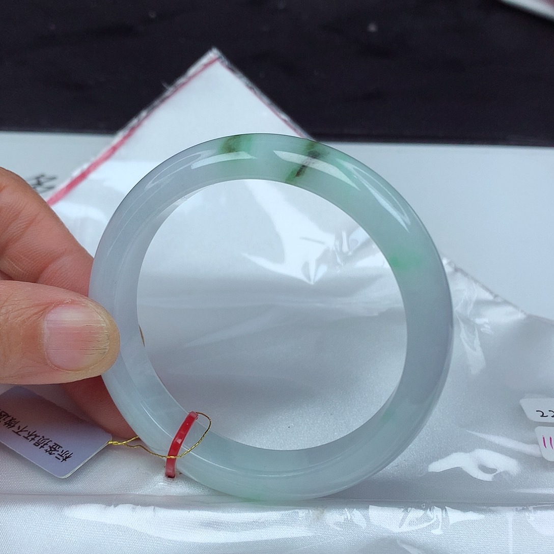 翡翠手镯未镶嵌57圈0409