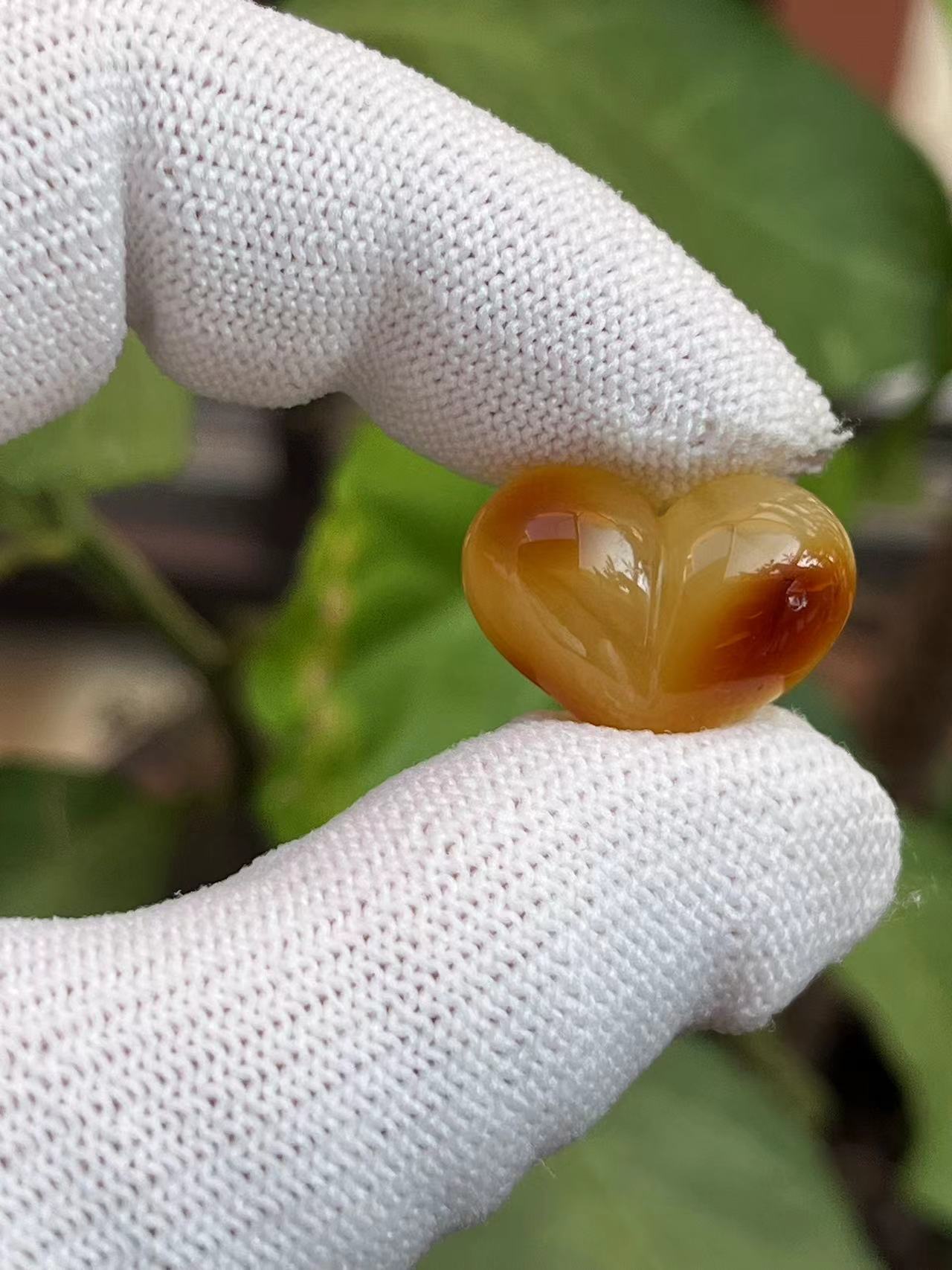 3044天然蜜蜡琥珀俏色屁桃配饰21.2x15.7x11.3mm