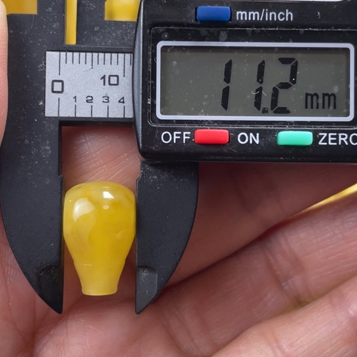 蜜蜡未镶嵌裸石14杂