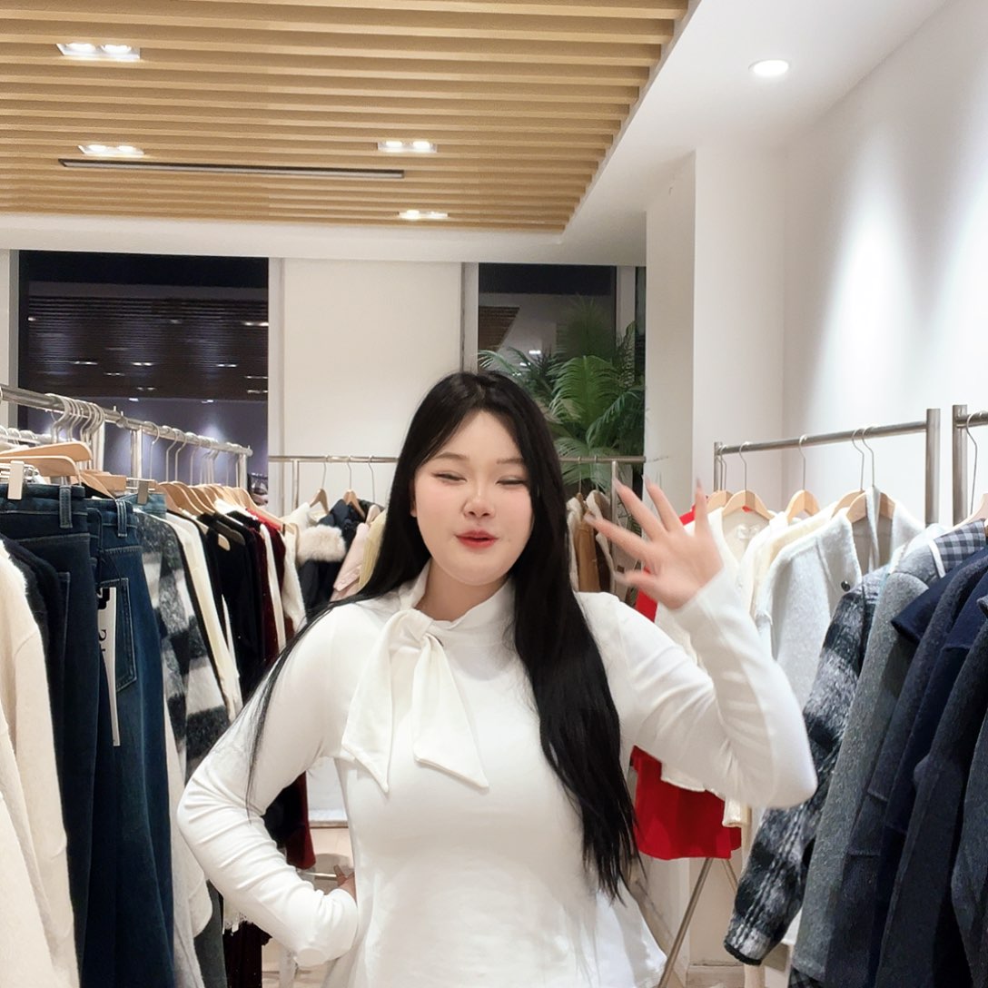 3195 偏远地区不包邮杏色小码