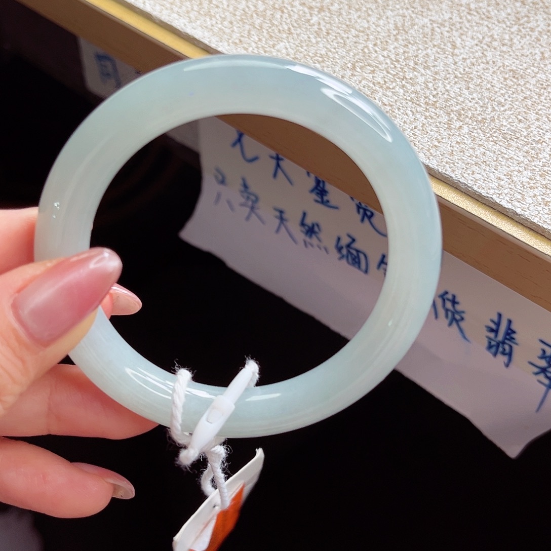 翡翠未镶嵌手镯手镯