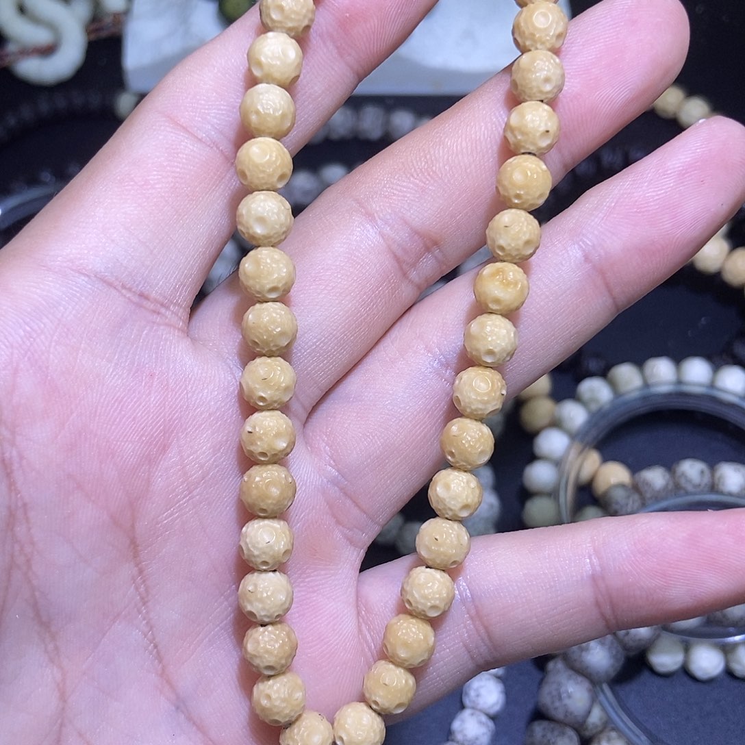 星月菩提吊坠龙脊手持陨石坑