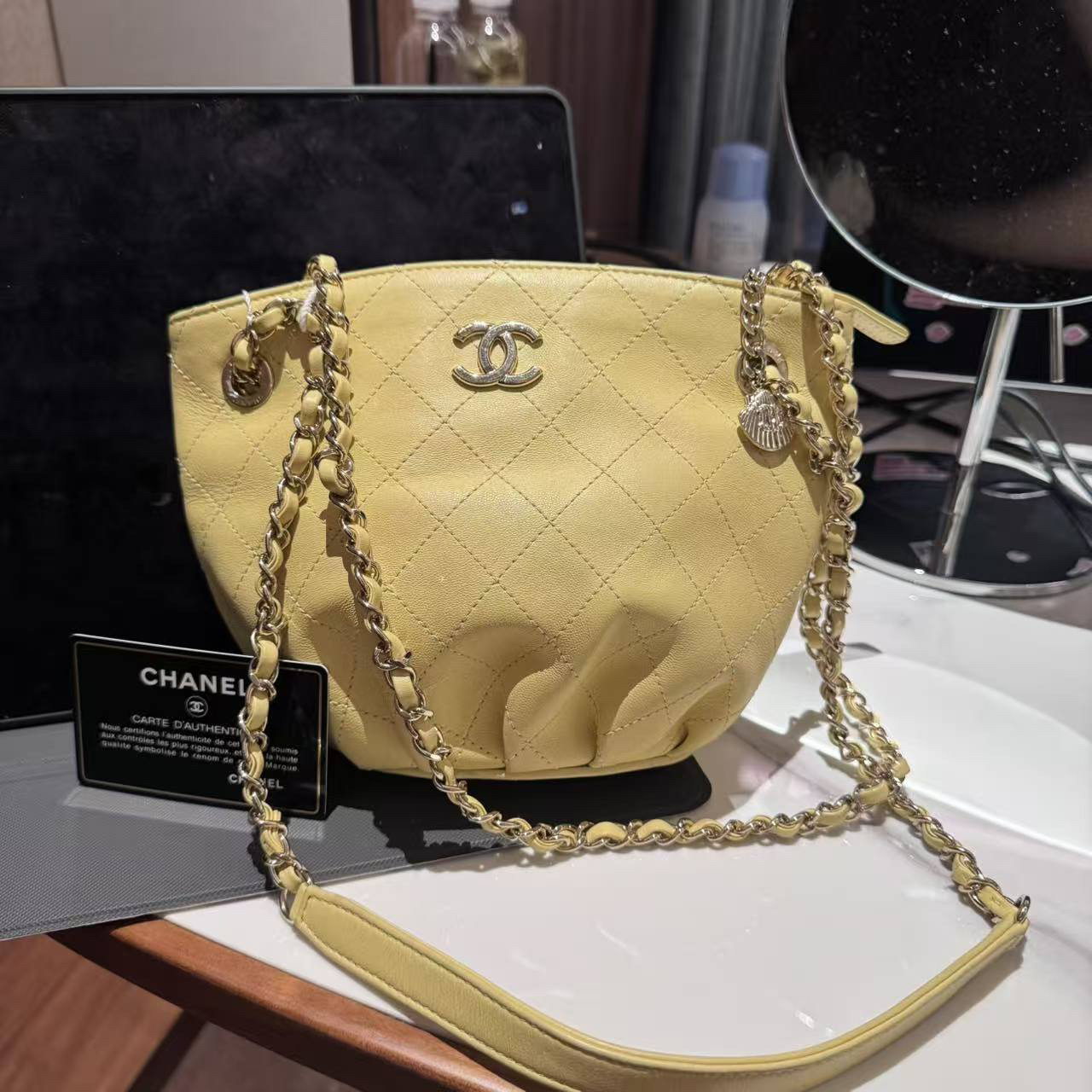 95新 Chanel/香奈儿 多多奢品/香奈儿贝壳斜挎包/98新