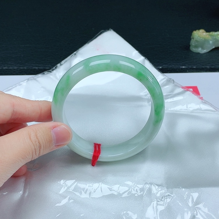 【闪购商品】翡翠手镯未镶嵌天然翡翠手镯