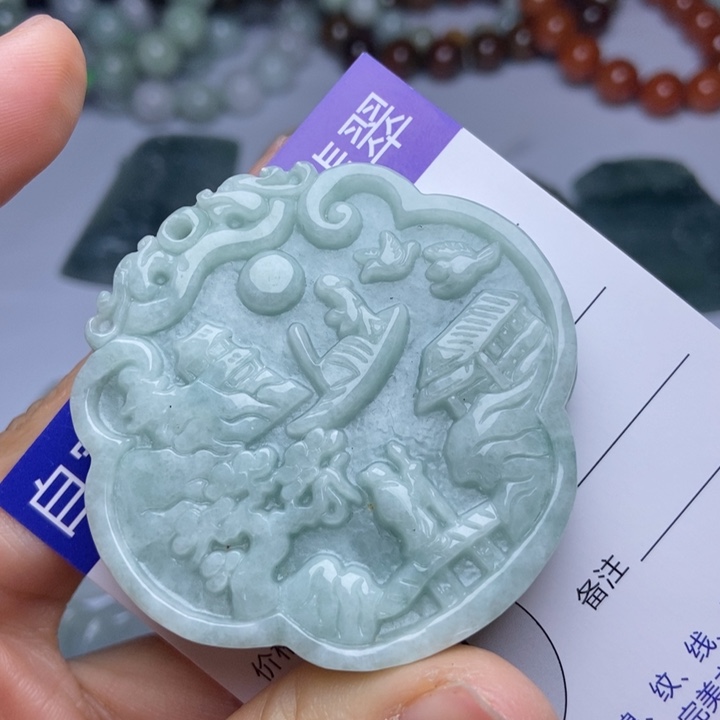 翡翠颈饰未镶嵌翡翠