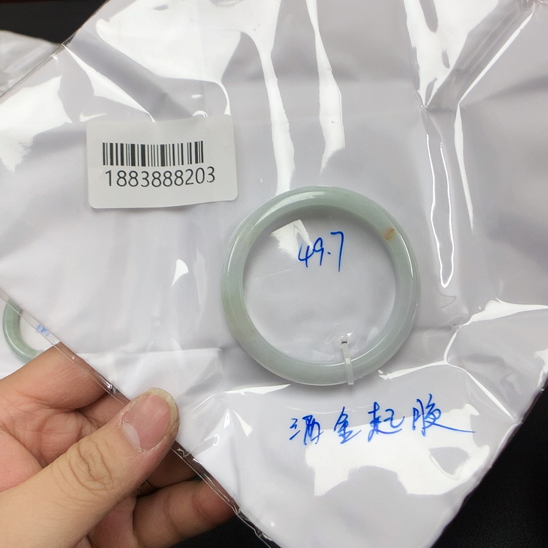 翡翠手镯未镶嵌天然缅甸翡翠手镯
