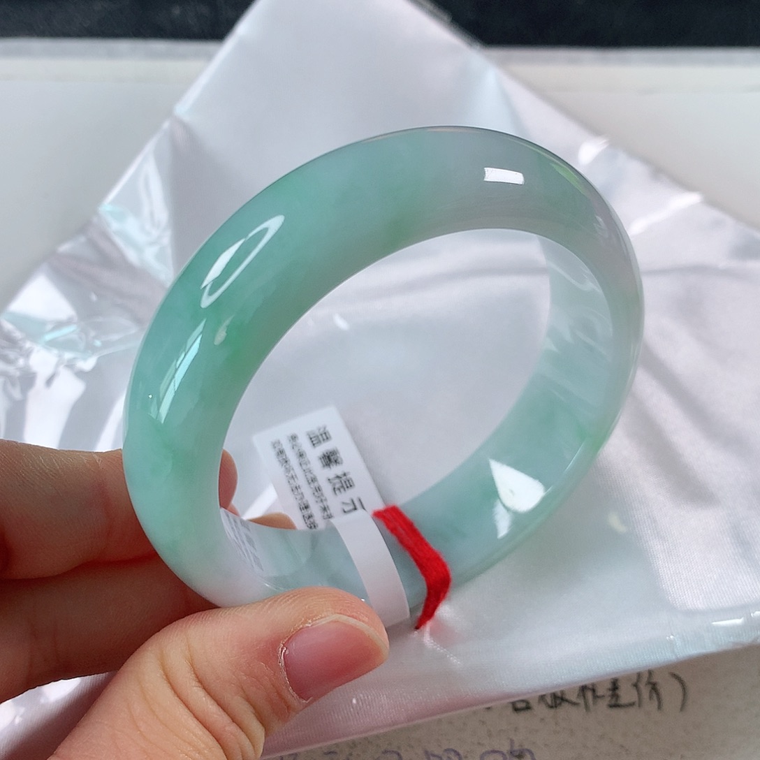 翡翠手镯未镶嵌①④①