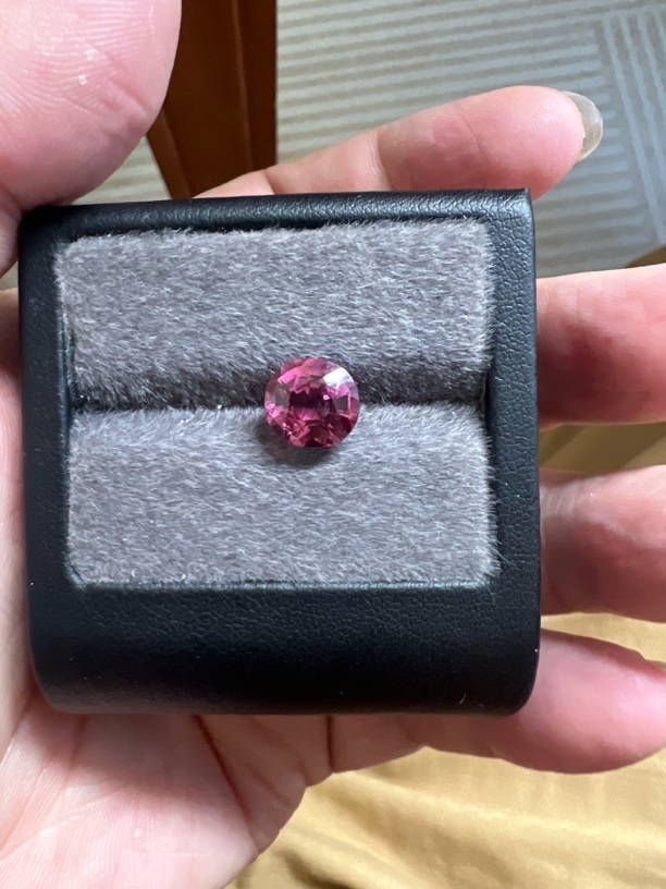 天然阿富汗粉碧玺3.93ct