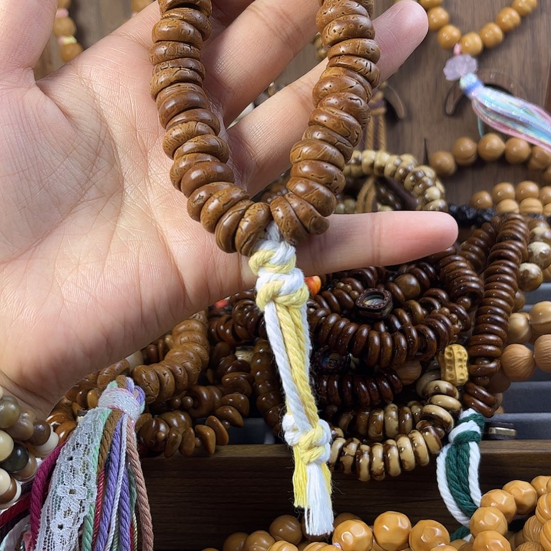 桃核吊坠桃核甜露蜜手串手持