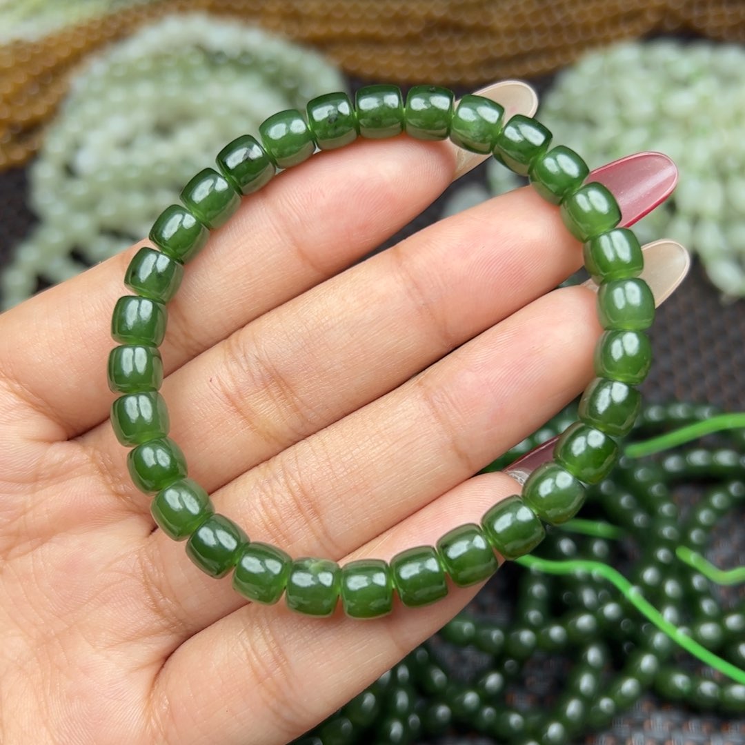 和田玉吊坠未镶嵌