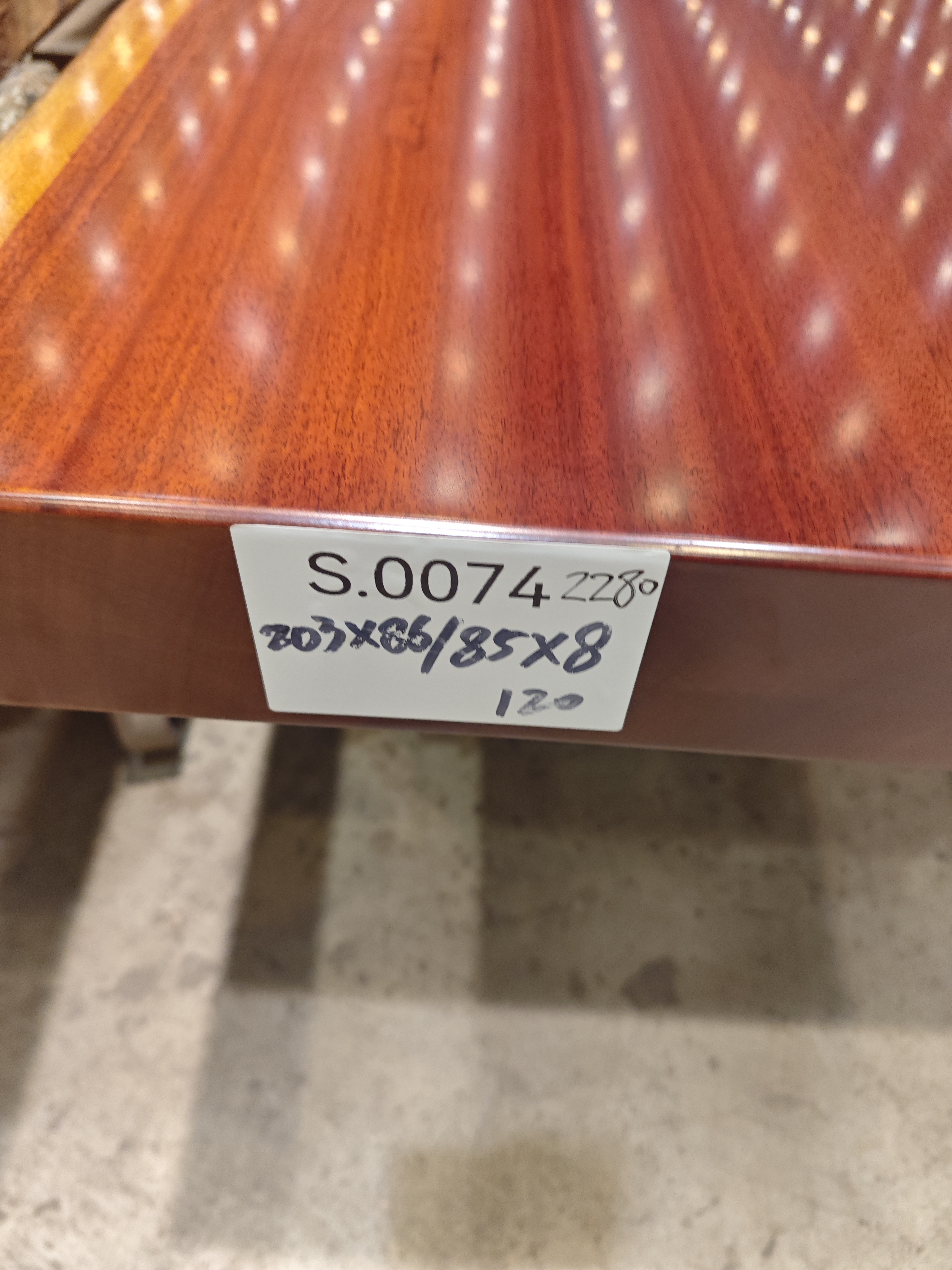 原木原切 整板整料  实木大板  没有拼接 贴皮 灌水泥 ！