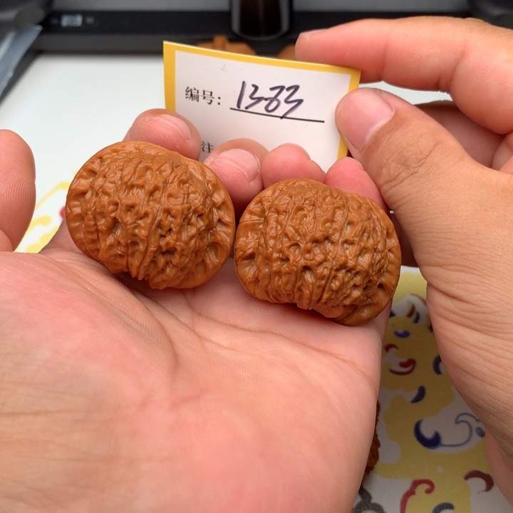 文玩核桃把件41.5精品血麒麟1383