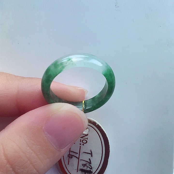 翡翠未镶嵌戒指16号