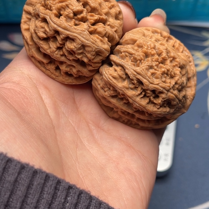 文玩核桃把件粗筋43