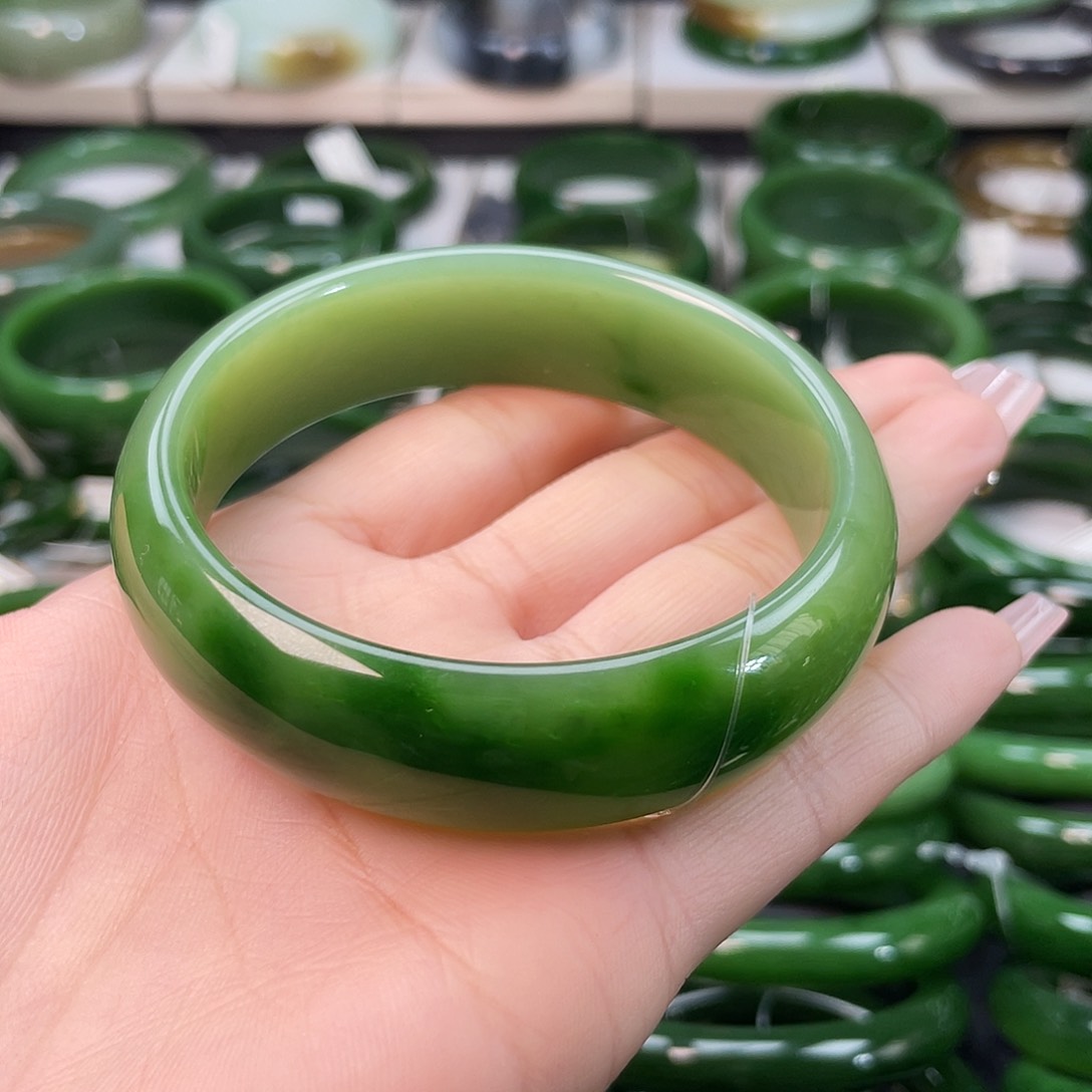 和田玉（碧玉）手镯未镶嵌