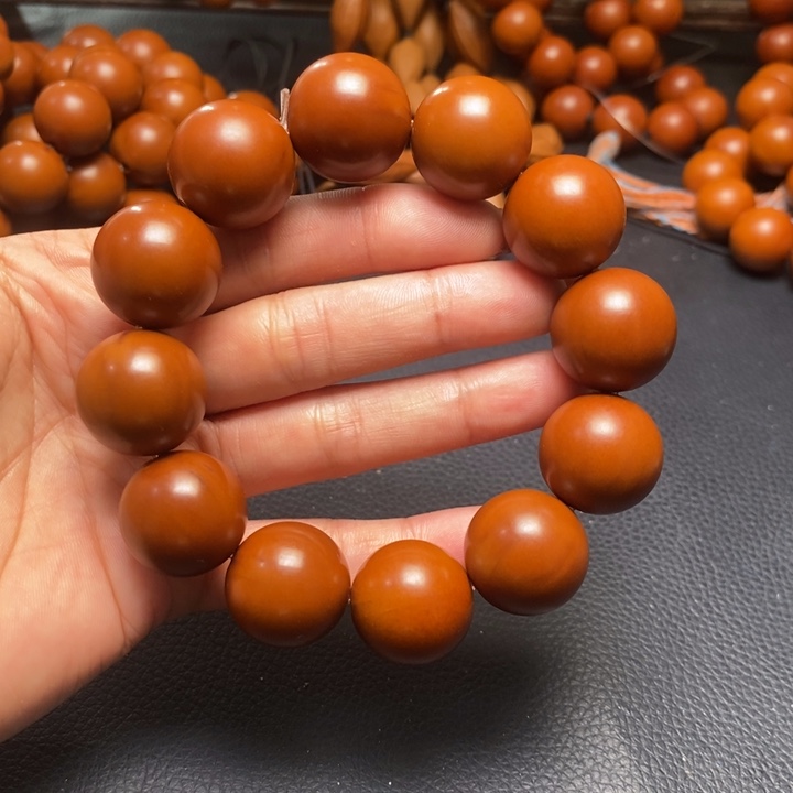 橄榄核吊坠2.0尺寸树王光珠全品