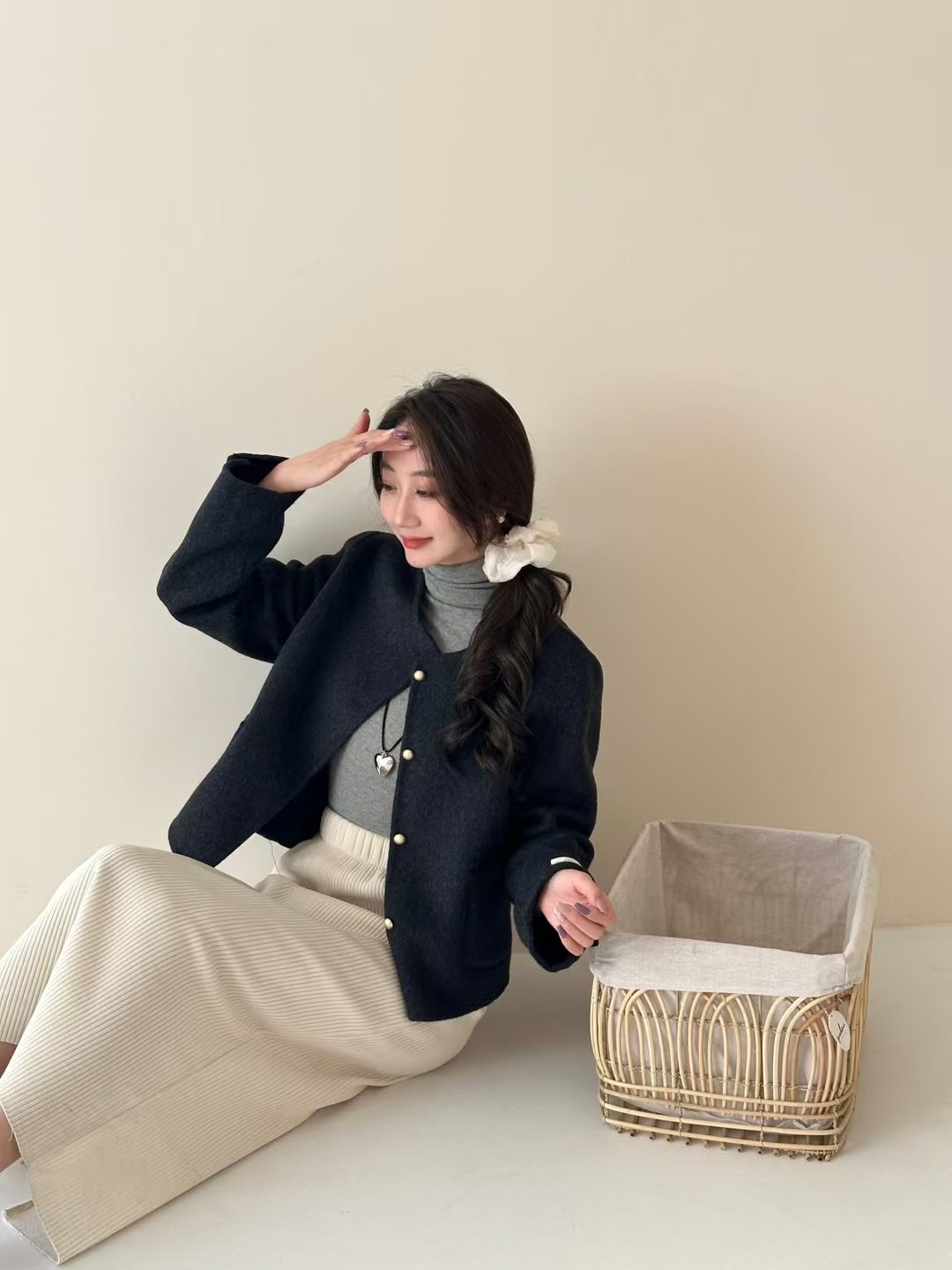 2025法式圆领百搭时尚小香风短款手缝大衣