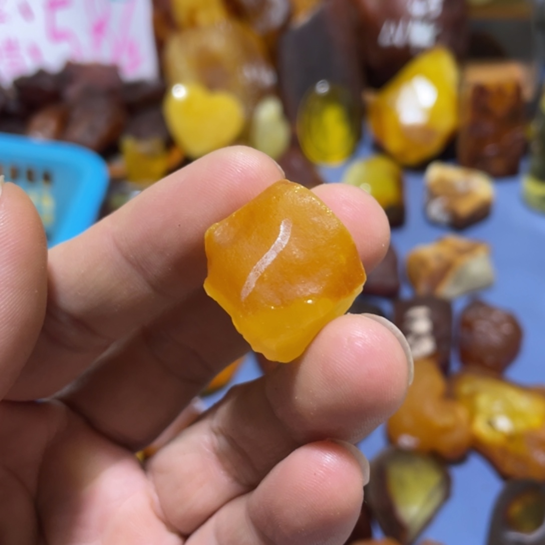 定制琥珀未镶嵌八****叔原矿