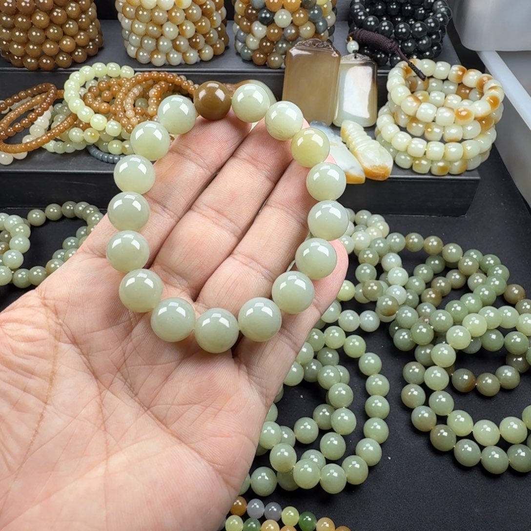 和田玉未镶嵌手链