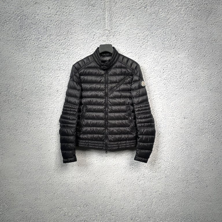 99 Moncler 蒙口/盟可睐 轻薄纯色立领填充含夹克外套羽绒服2码